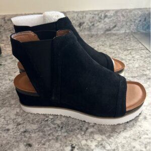 Easy Living “Corky” Black Suede-Look Peep-Toe Wedge Slingback Size 6